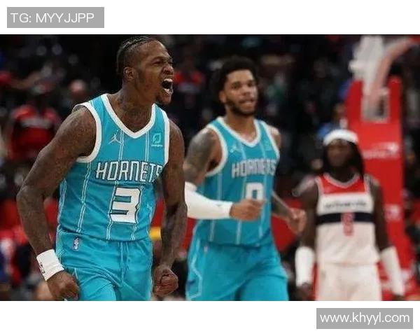 夏洛特黄蜂与犹他爵士激战正酣球迷期待精彩对决与精彩瞬间